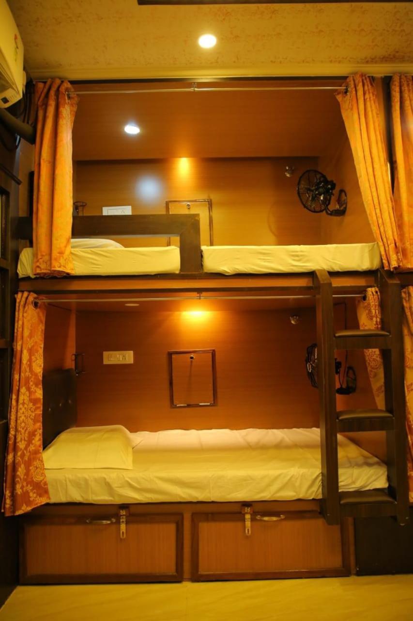 Swapnanivas A/C Dormitory Tirupati Buitenkant foto