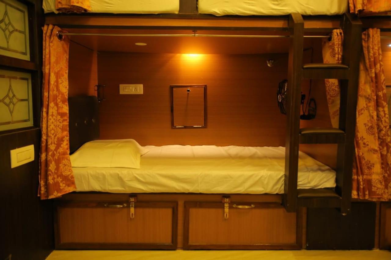 Swapnanivas A/C Dormitory Tirupati Buitenkant foto