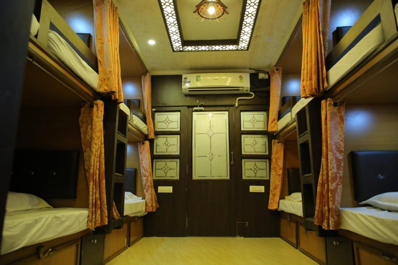 Swapnanivas A/C Dormitory Tirupati Buitenkant foto