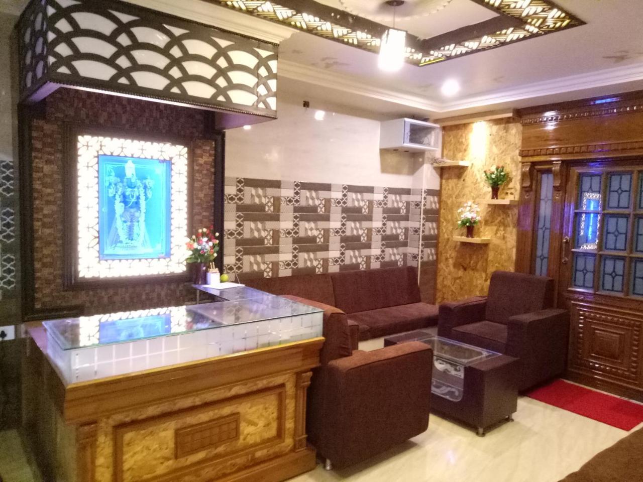 Swapnanivas A/C Dormitory Tirupati Buitenkant foto