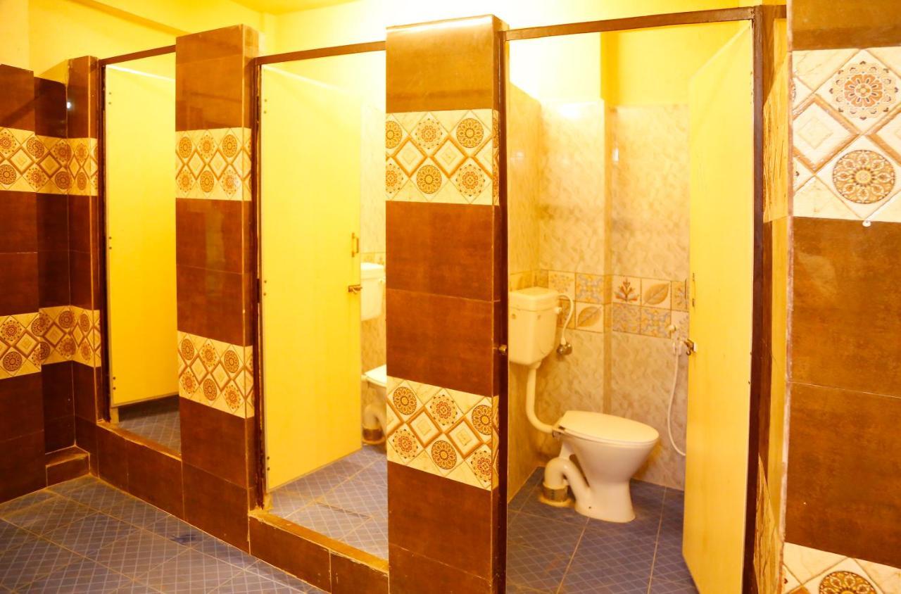 Swapnanivas A/C Dormitory Tirupati Buitenkant foto