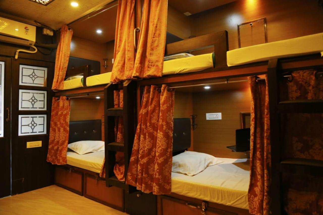 Swapnanivas A/C Dormitory Tirupati Buitenkant foto